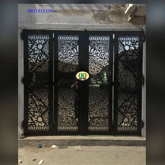 mẫu cửa sắt được ưa chuộng tại Thu&acirc;n An