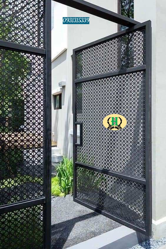cổng sắt mỹ thuật thẫm mỹ v&agrave; an to&agrave;n