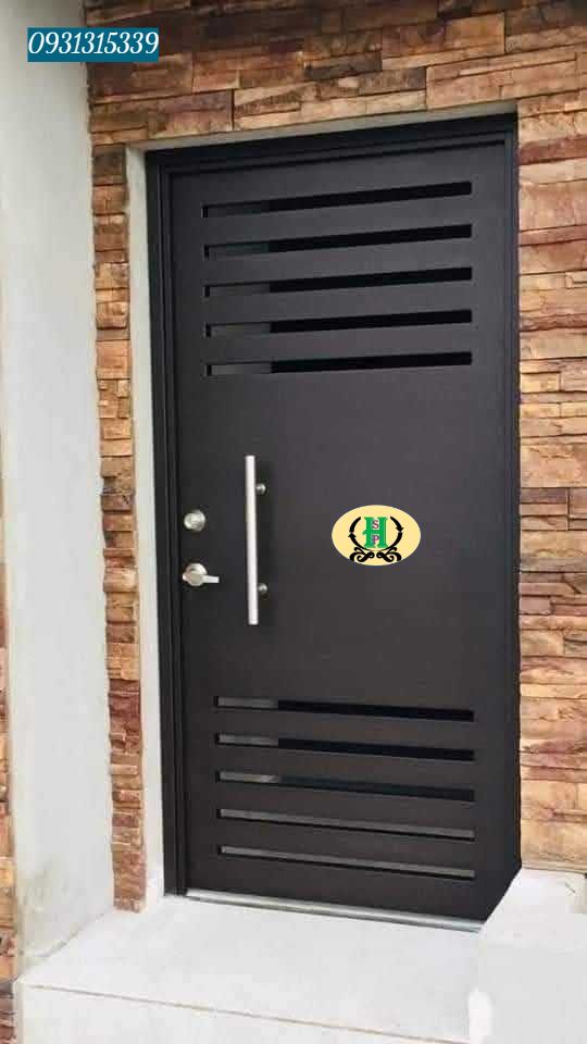 Sản Xuất Cửa Sắt Gi&aacute; Rẻ